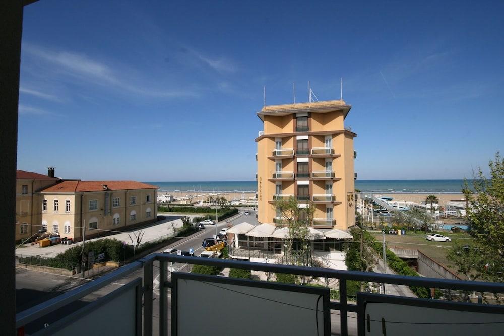 Hotel Sole Mio Rimini Zewnętrze zdjęcie