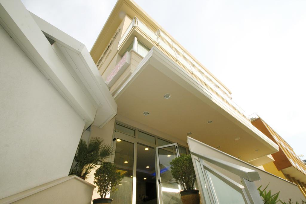 Hotel Sole Mio Rimini Zewnętrze zdjęcie
