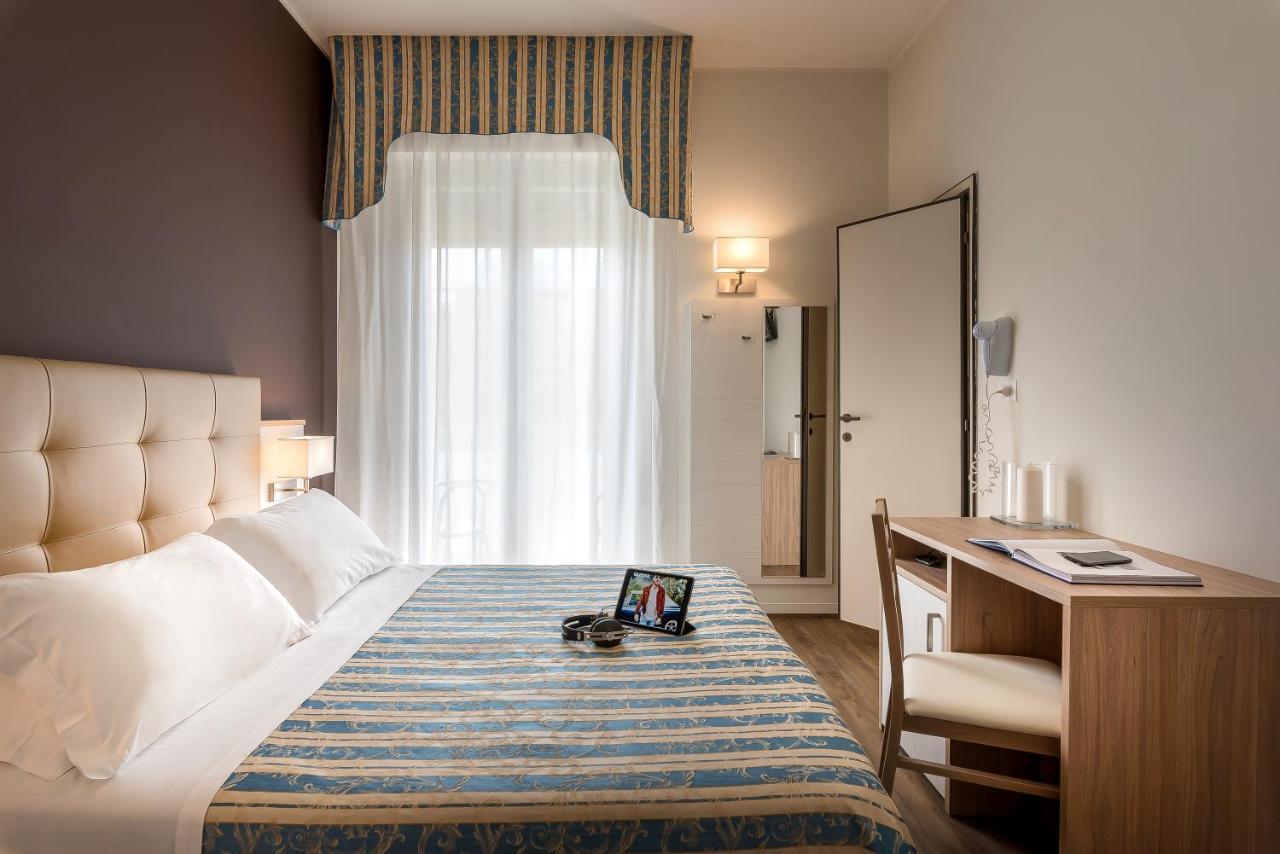 Hotel Sole Mio Rimini Zewnętrze zdjęcie