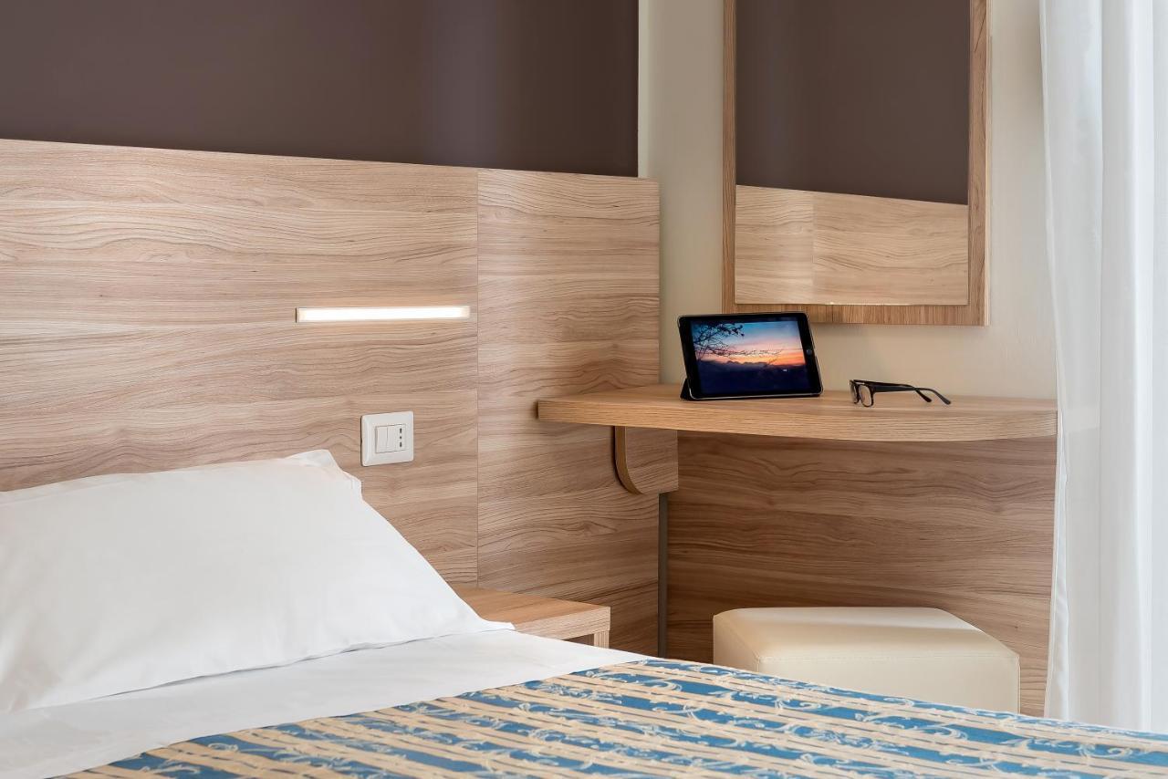 Hotel Sole Mio Rimini Zewnętrze zdjęcie